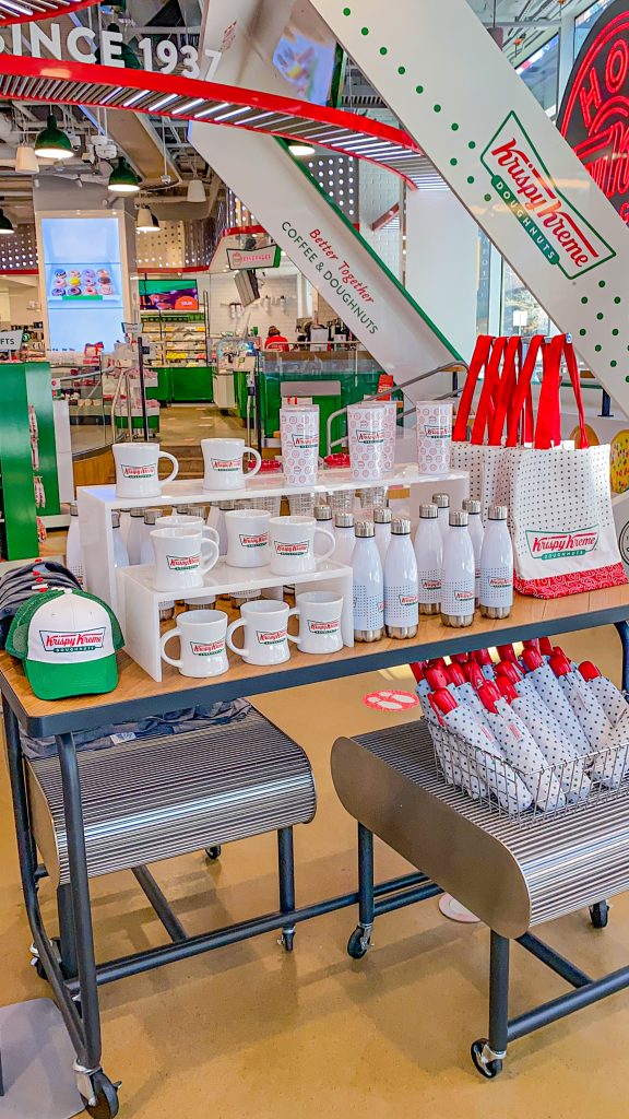 Foto de souvenires da Krispy Kreme Times Square